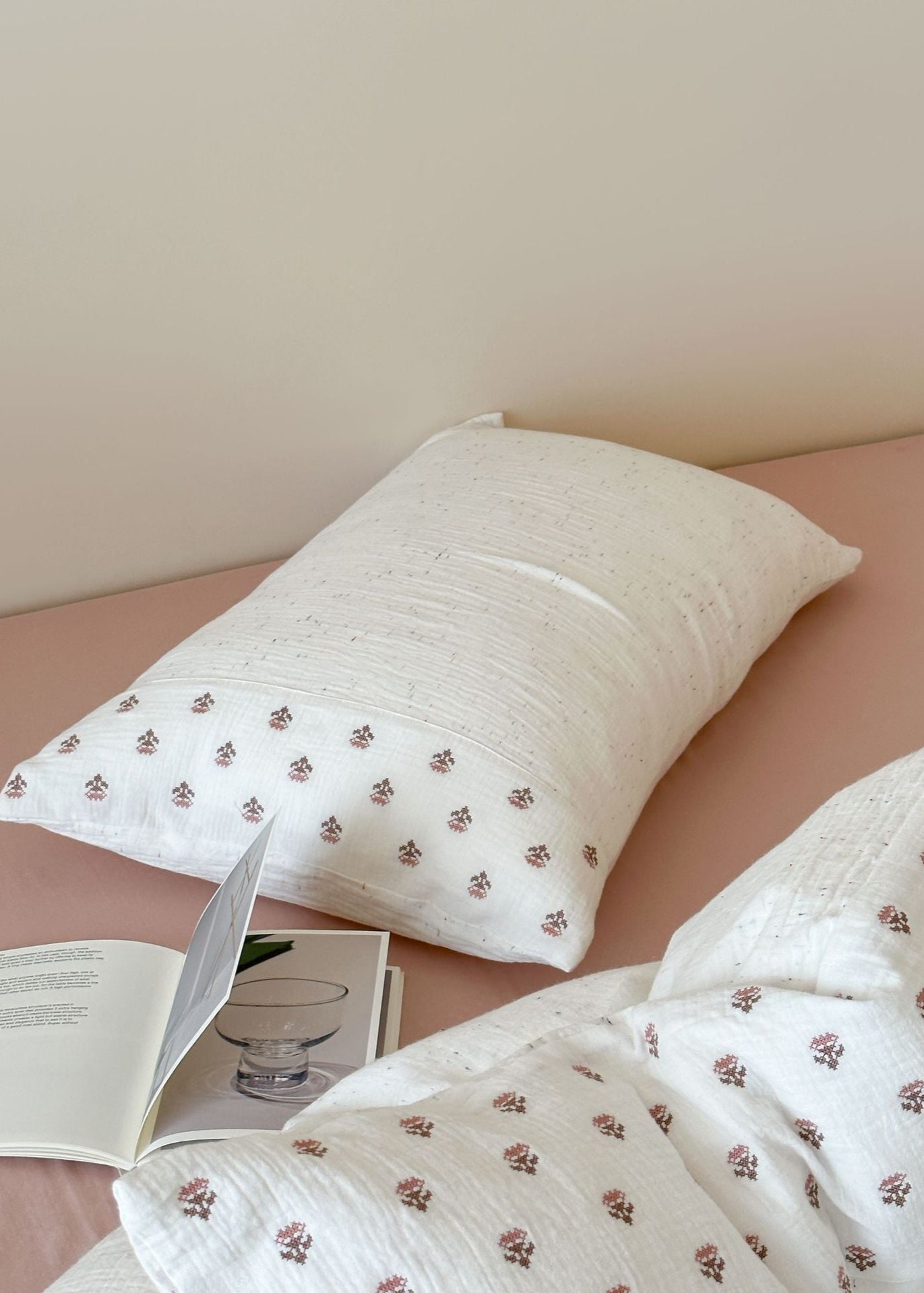 Delilah Floral Double Gauze Bedding Set - White