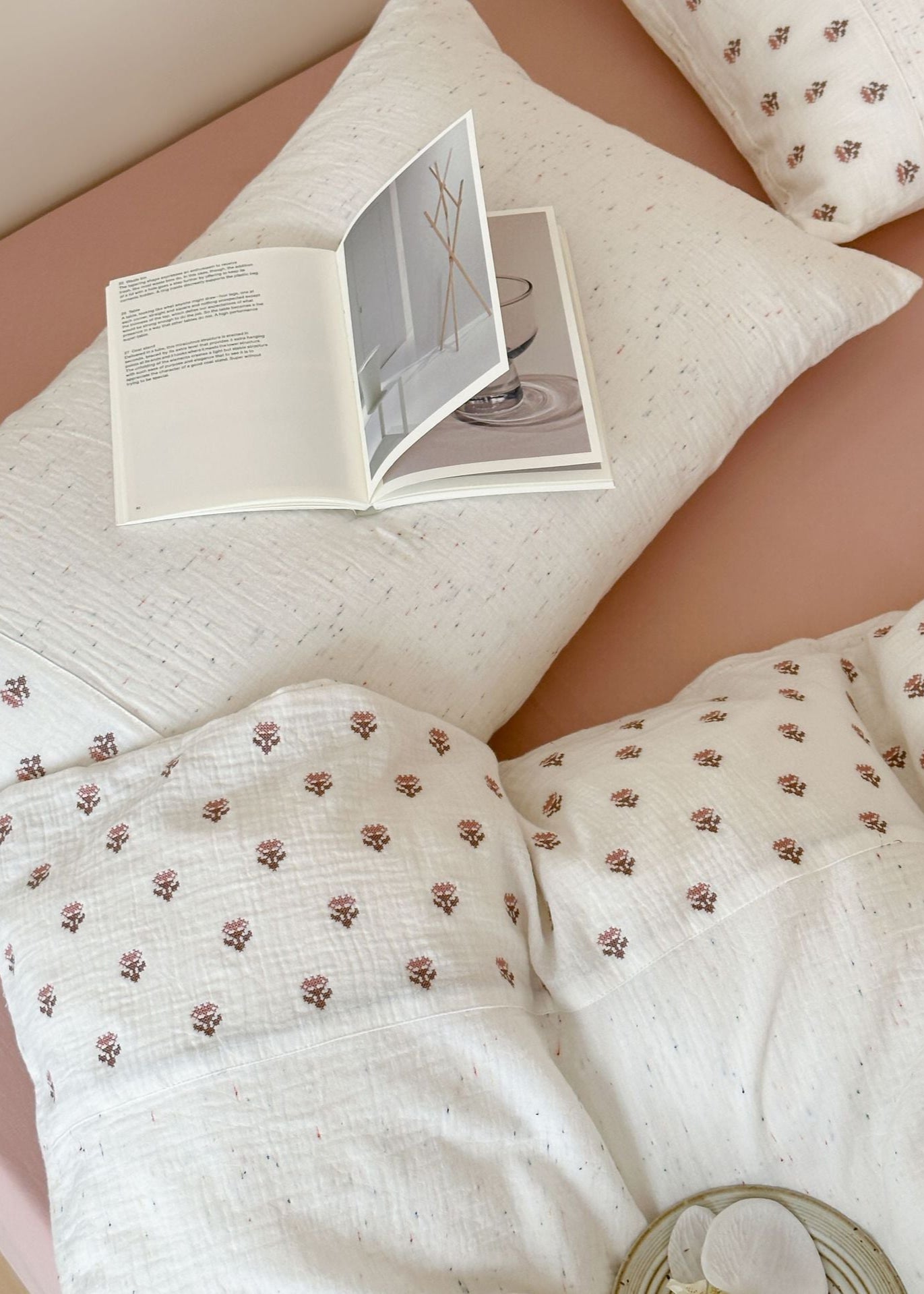 Delilah Floral Double Gauze Bedding Set - White