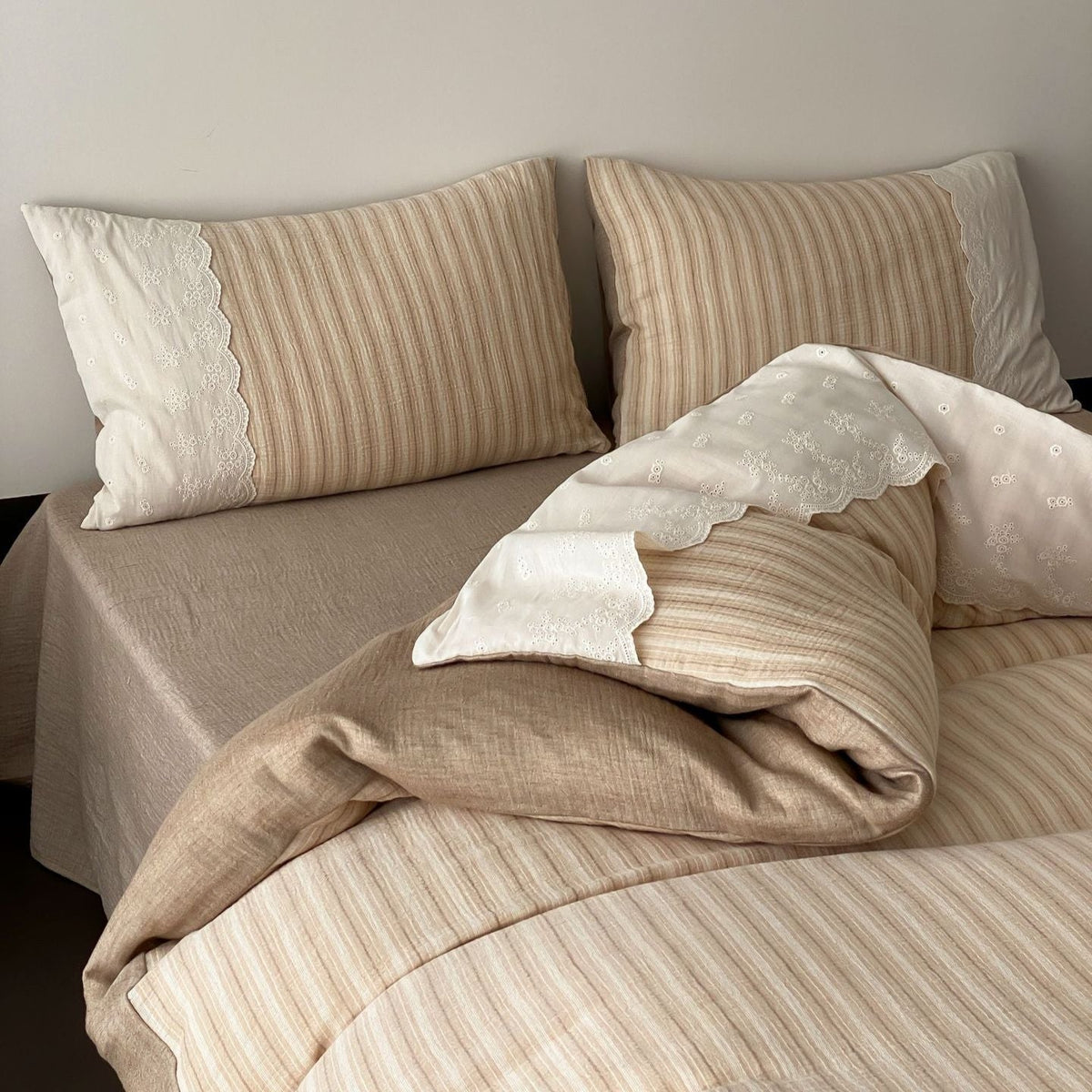 Florence Lace Double Gauze Striped Bedding Set - Beige Brown