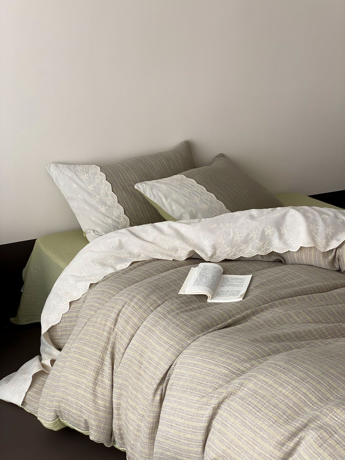 Florence Lace Double Gauze Striped Bedding Set - Beige Brown
