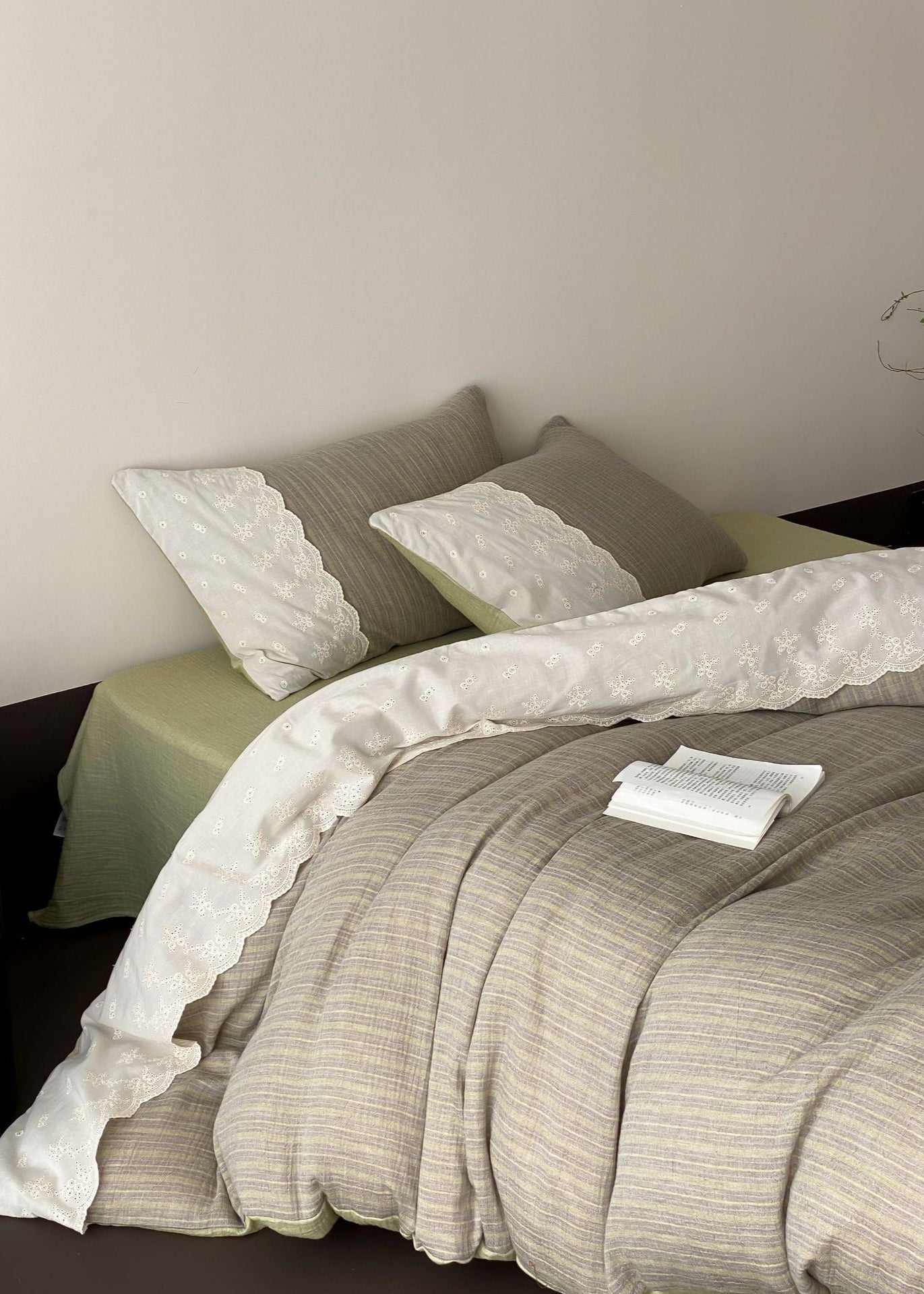 Florence Lace Double Gauze Striped Bedding Set - Brown