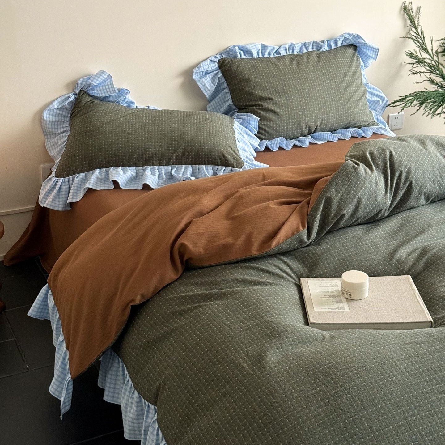Sadie Gingham Lace Ruffle Bedding Set - Black