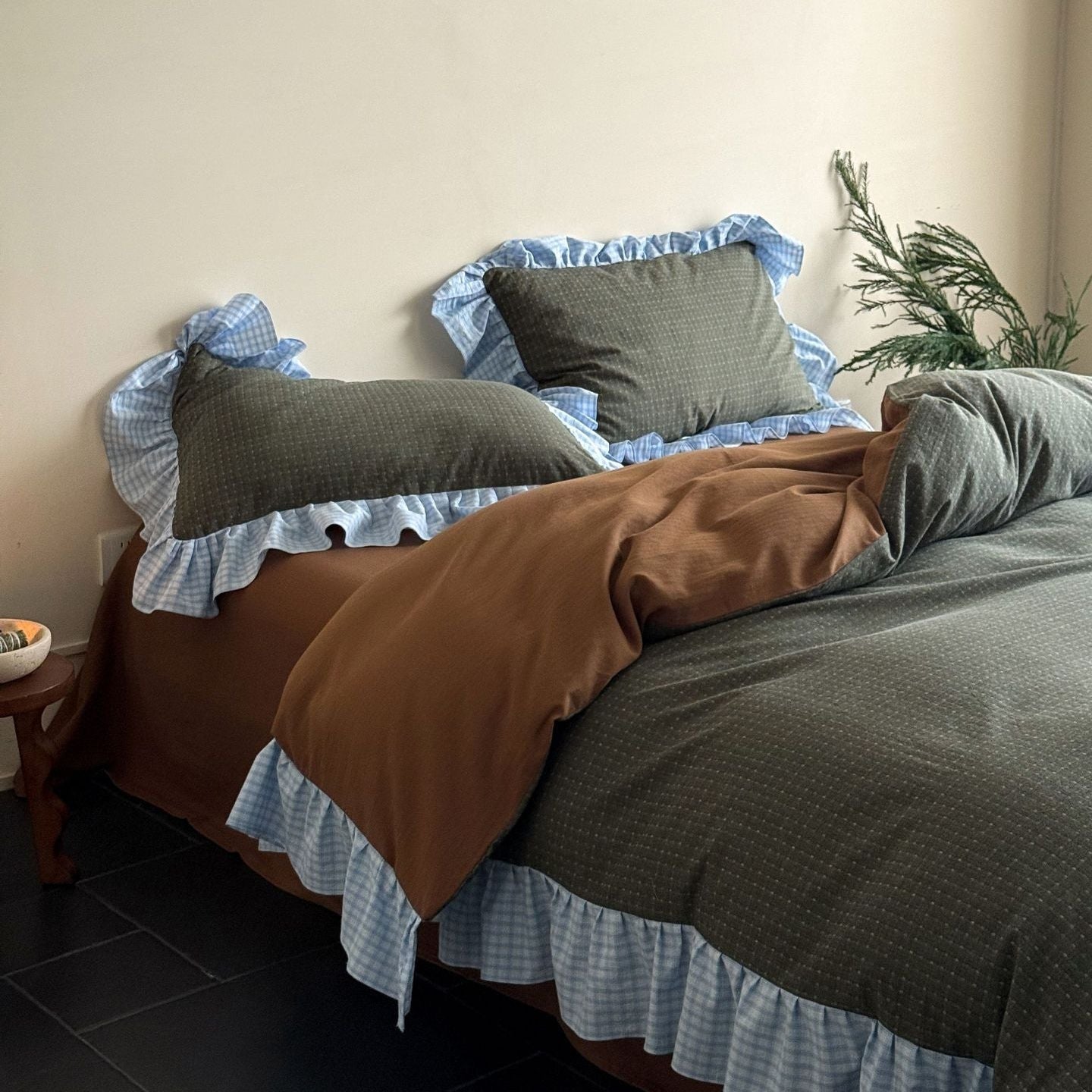 Sadie Gingham Lace Ruffle Bedding Set - Black
