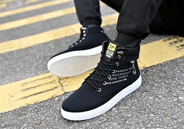 Pretty Stylish Men's Korean Chain Men's Shoes