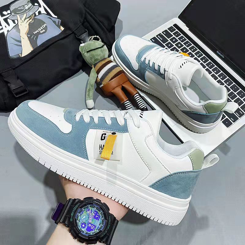 Trendige Herren-Sneaker mit größer werdender Einlegesohle im koreanischen Stil