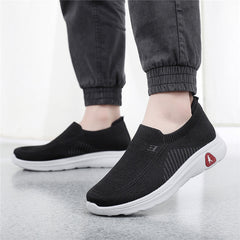 Klassische Slip-on-Canvas-Schuhe aus altem Stoff für Papa