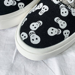 Women's & Men's Skateboard Skull Vintage Print Classic Canvas Shoes