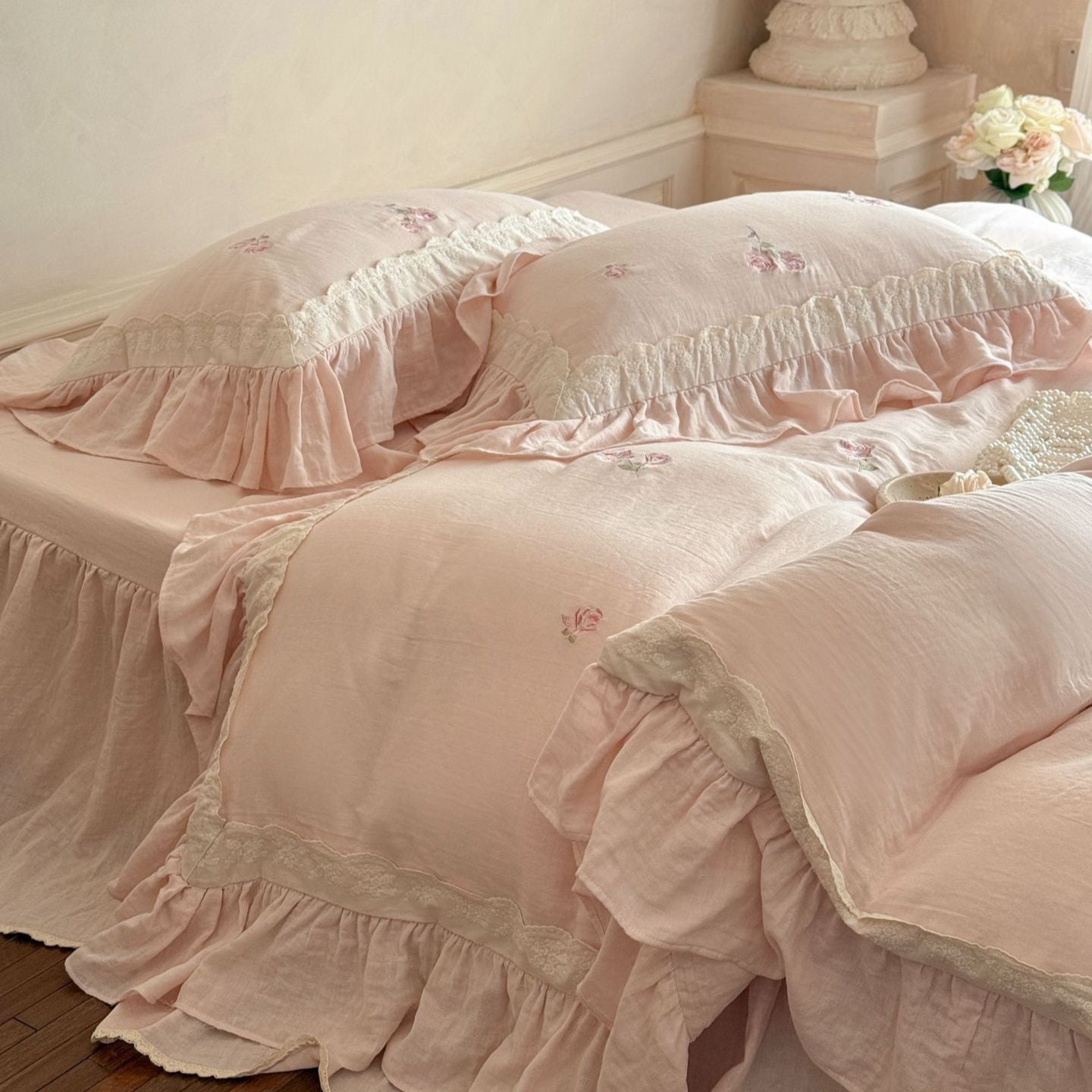 Beatrice Rose Lace Ruffle Bedding Set - Blue