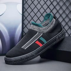 Atmungsaktive Slip-On-Sneakers mit weicher Sohle für Herren