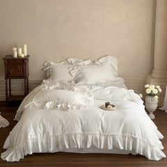 Jasmine White Ruffled Jacquard Bedding Set