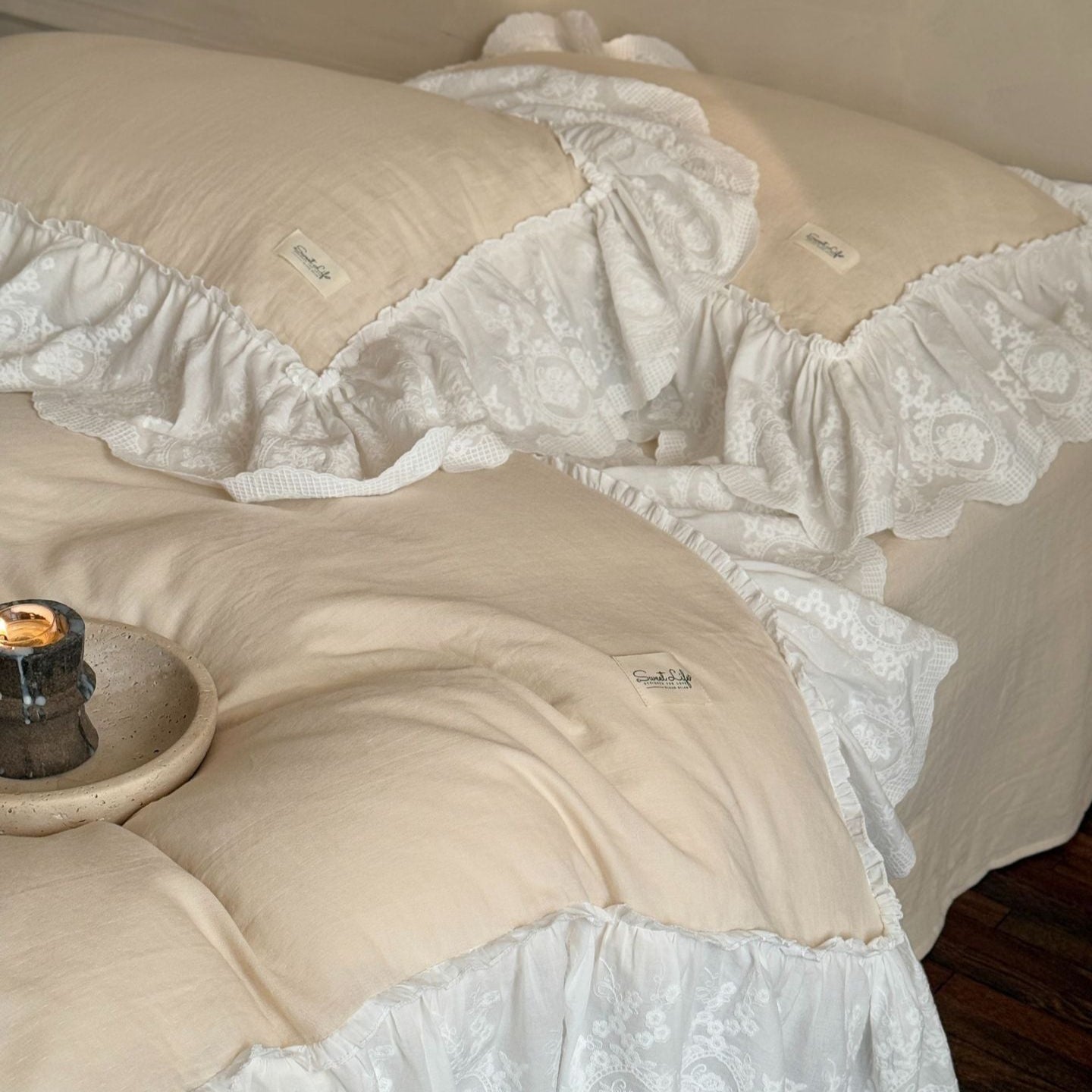 Macaroon French Lace Ruffled Bedding Set - Blue
