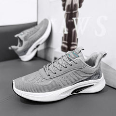 Atmungsaktive Lauf-Sneakers mit Plateau-Mesh-Oberfläche für Herren