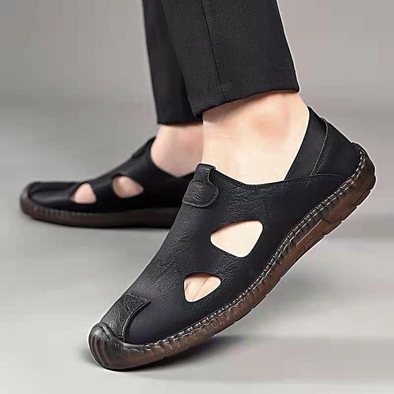 Atmungsaktive Herrensandalen mit handgefertigten Nählöchern für den Sommer