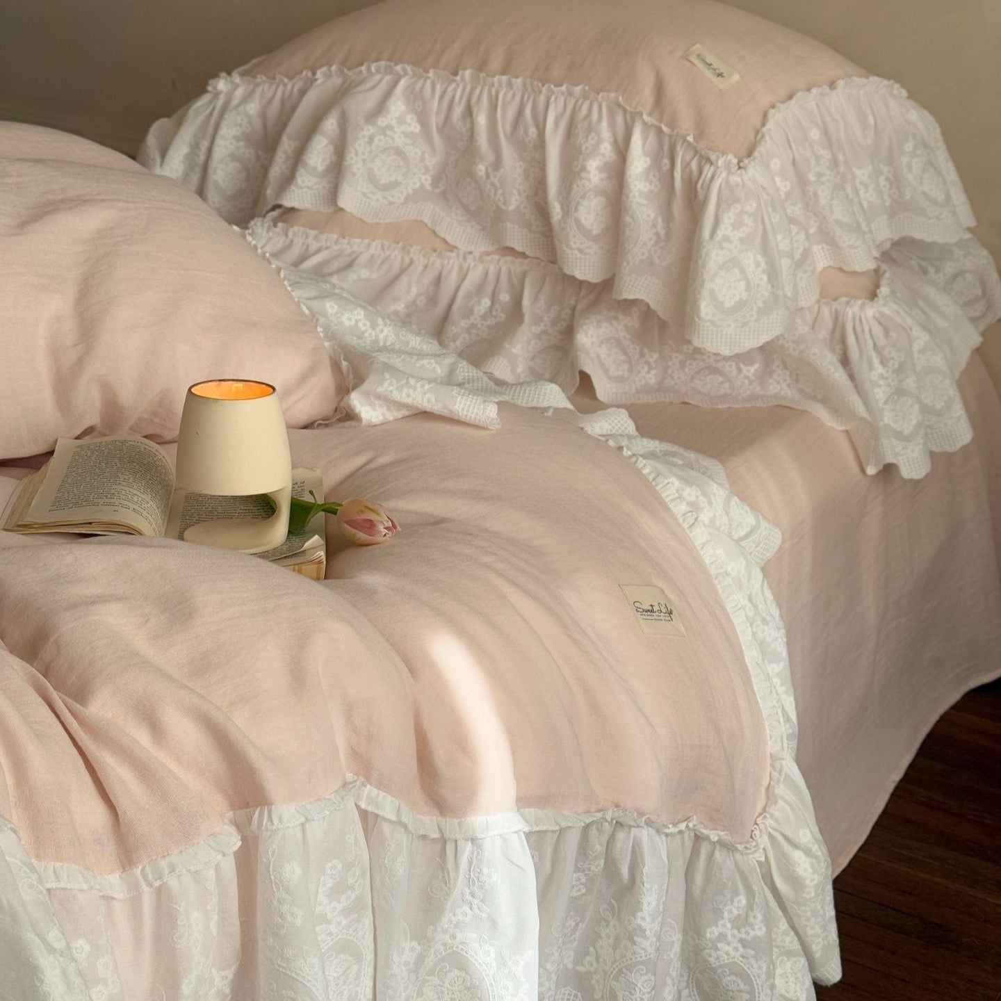 Macaroon French Lace Ruffled Bedding Set - Blue