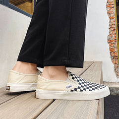 Innovative, trendige Canvas-Schuhe mit Korksohle und Spring Board