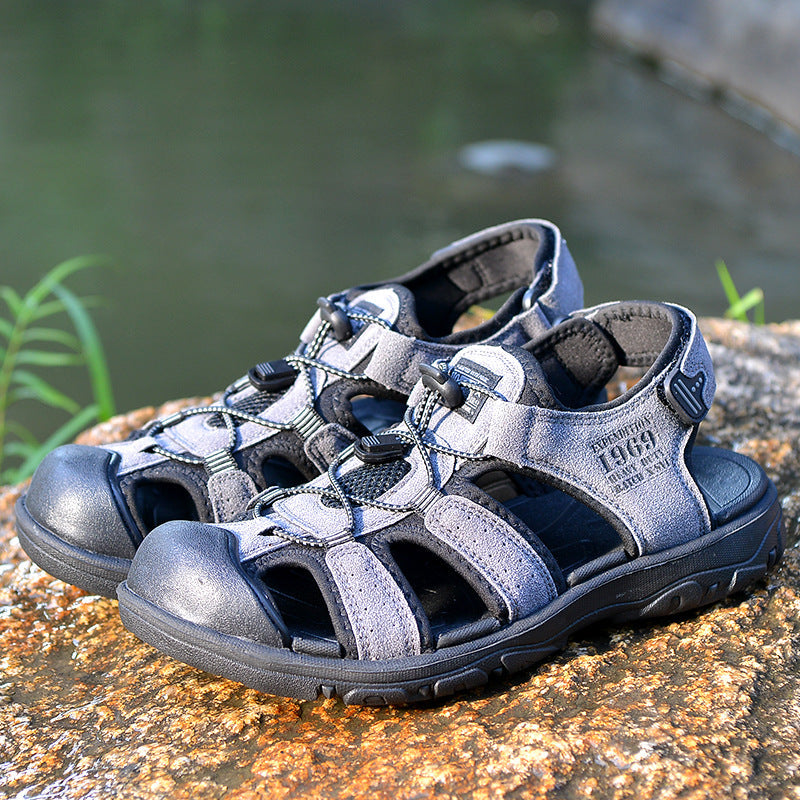 Schöne geschlossene Herren-Outdoor-Sportsandalen