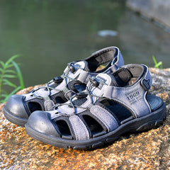 Schöne geschlossene Herren-Outdoor-Sportsandalen