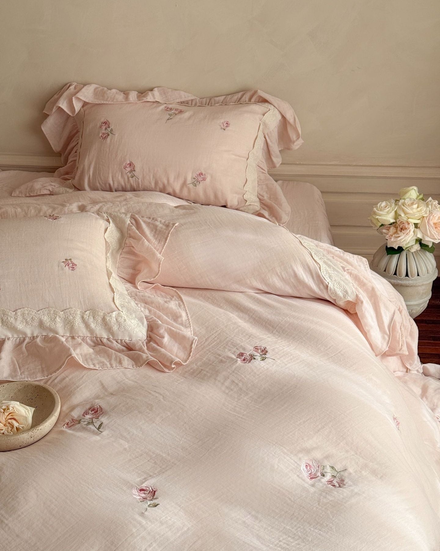 Beatrice Rose Lace Ruffle Bedding Set - Blue