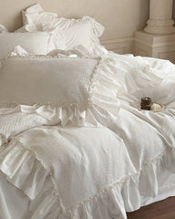 Jasmine White Ruffled Jacquard Bedding Set