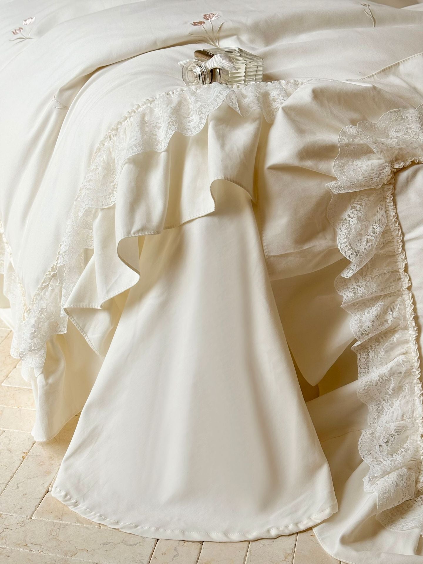 Chiffon Lace Princess Bedding Set - French White