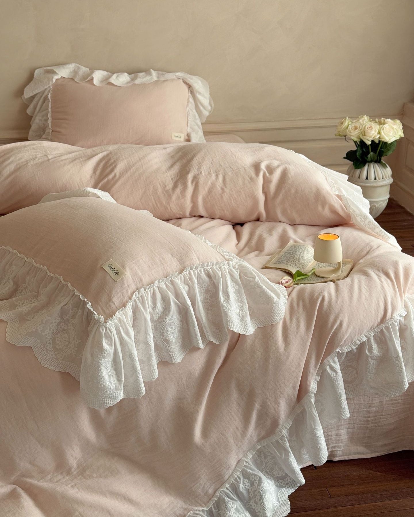 Macaroon French Lace Ruffled Bedding Set - Blue