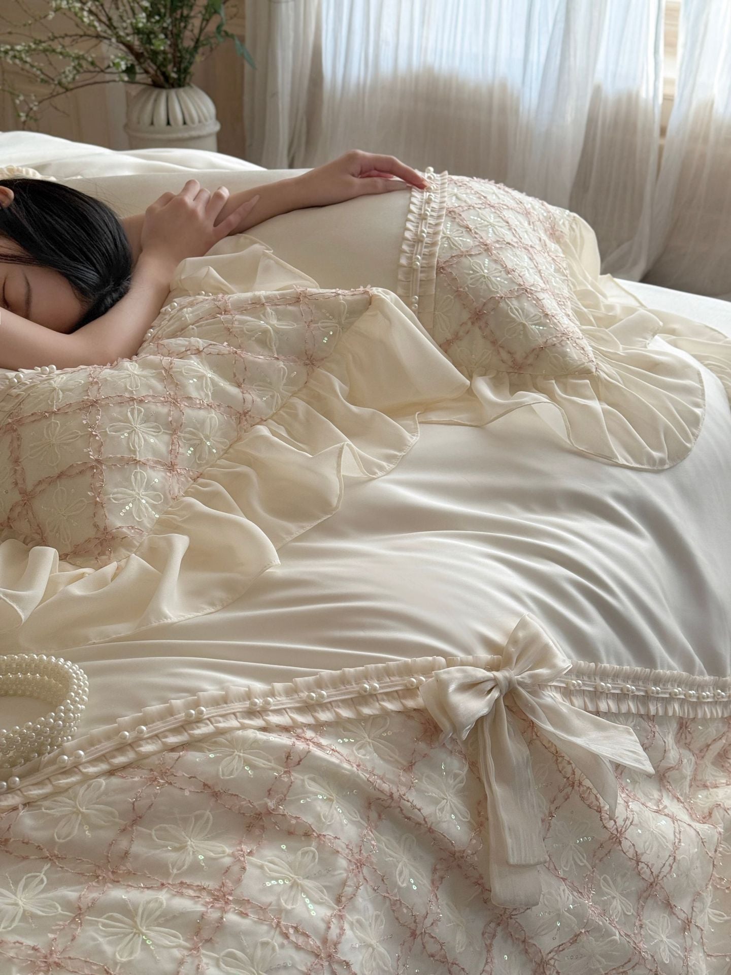 Haute Pearl TENCEL Bedding Set - White Romance