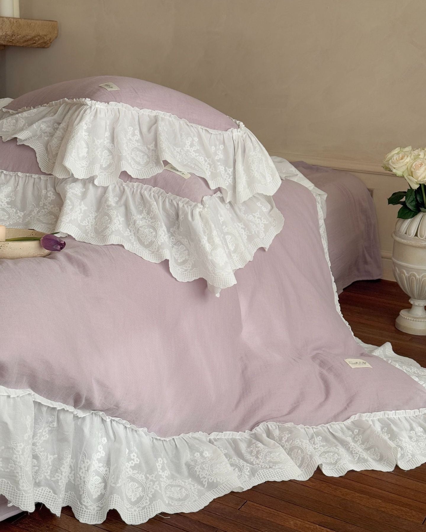 Macaroon French Lace Ruffled Bedding Set - Blue