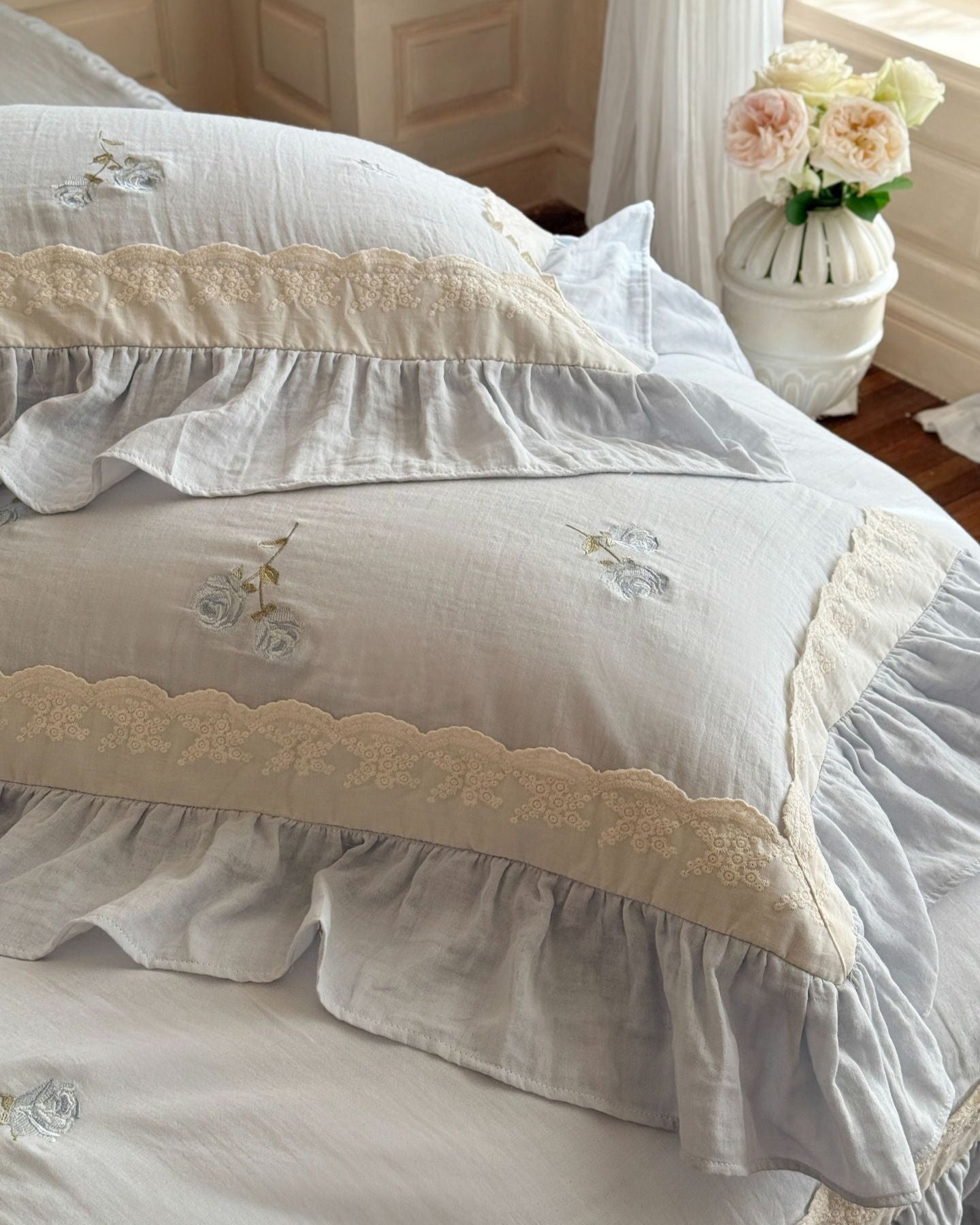 Beatrice Rose Lace Ruffle Bedding Set - Blue