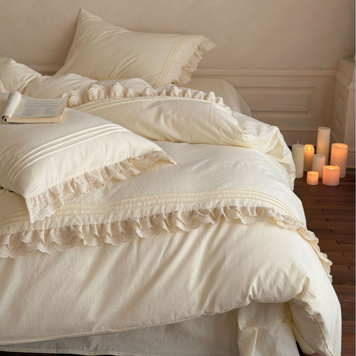 Accordion Pleated Lace Ruffled Bedding Set