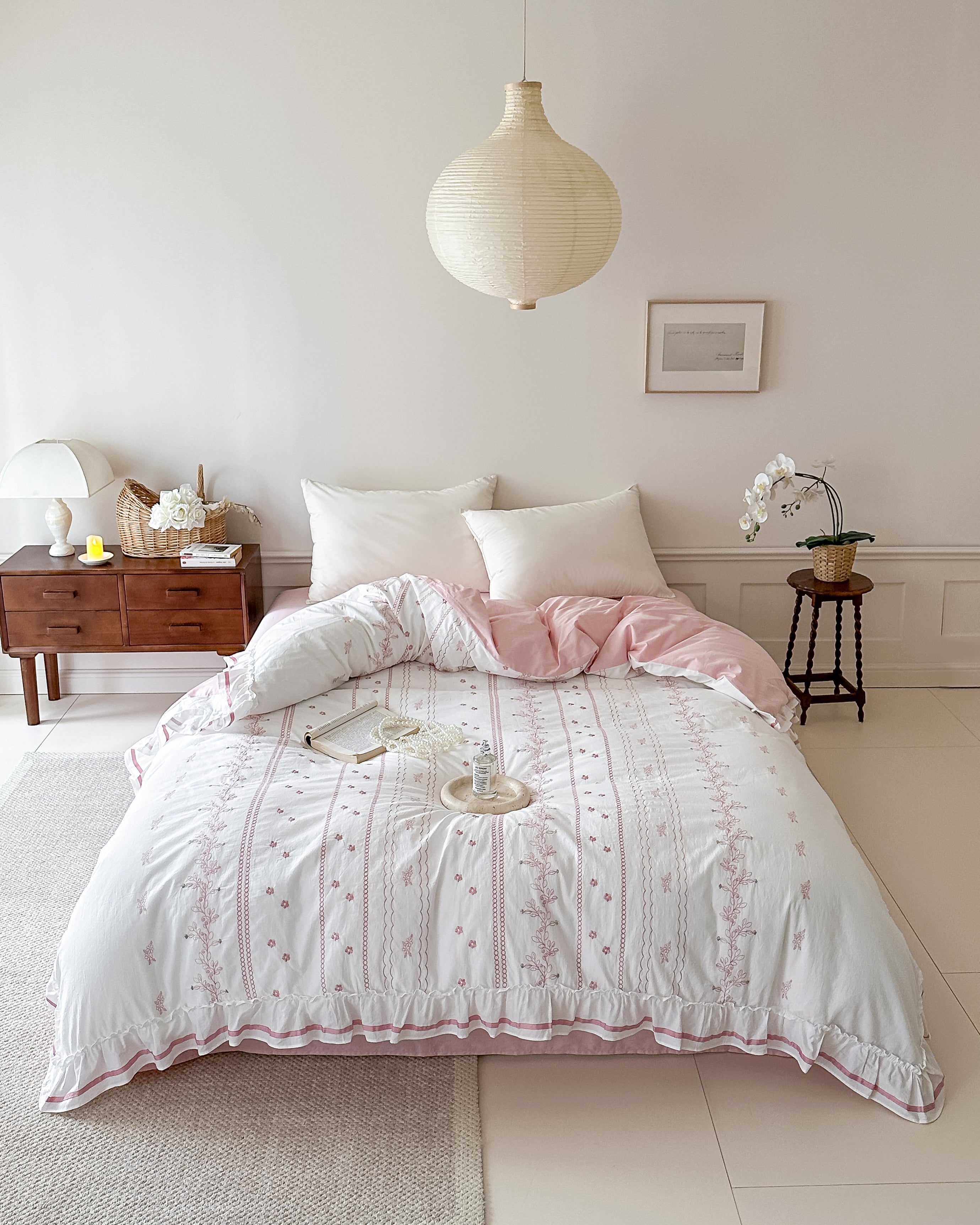 Embroidered French Lace Ruffle Bedding Set - Pink