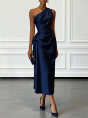 Vestido midi con corsé drapeado al cielo 