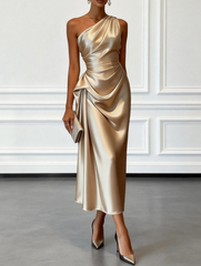 Vestido midi con corsé drapeado al cielo 