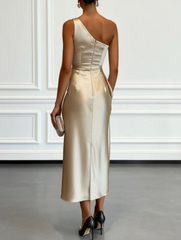 Vestido midi con corsé drapeado al cielo 