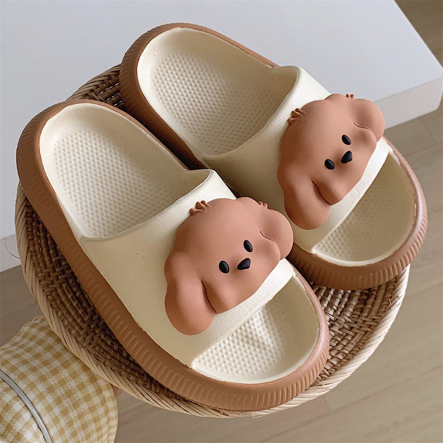 Lindas chanclas con forma de cachorro