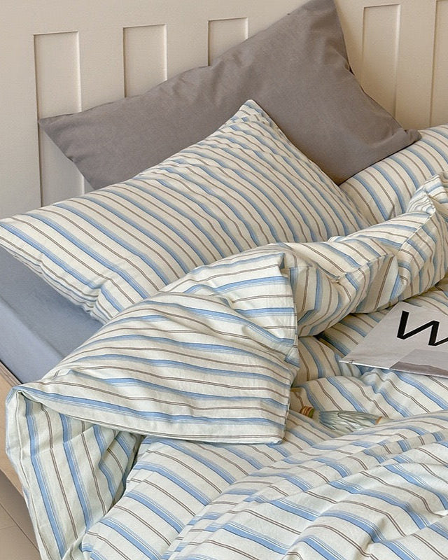 Parker Minimalist Striped Bedding Set - Red