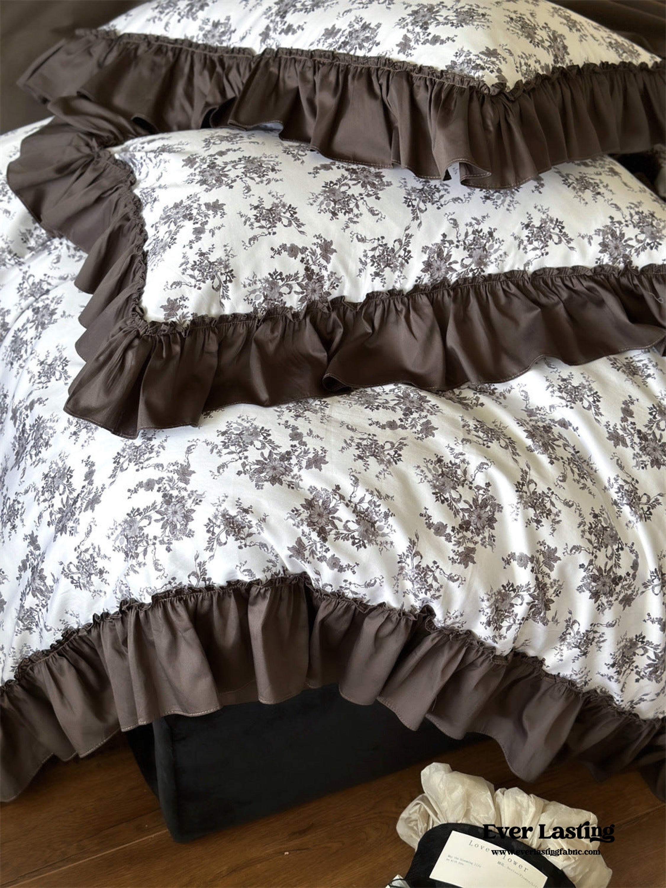 Aimé Romantic Vintage Ruffle Bedding Set - Gray