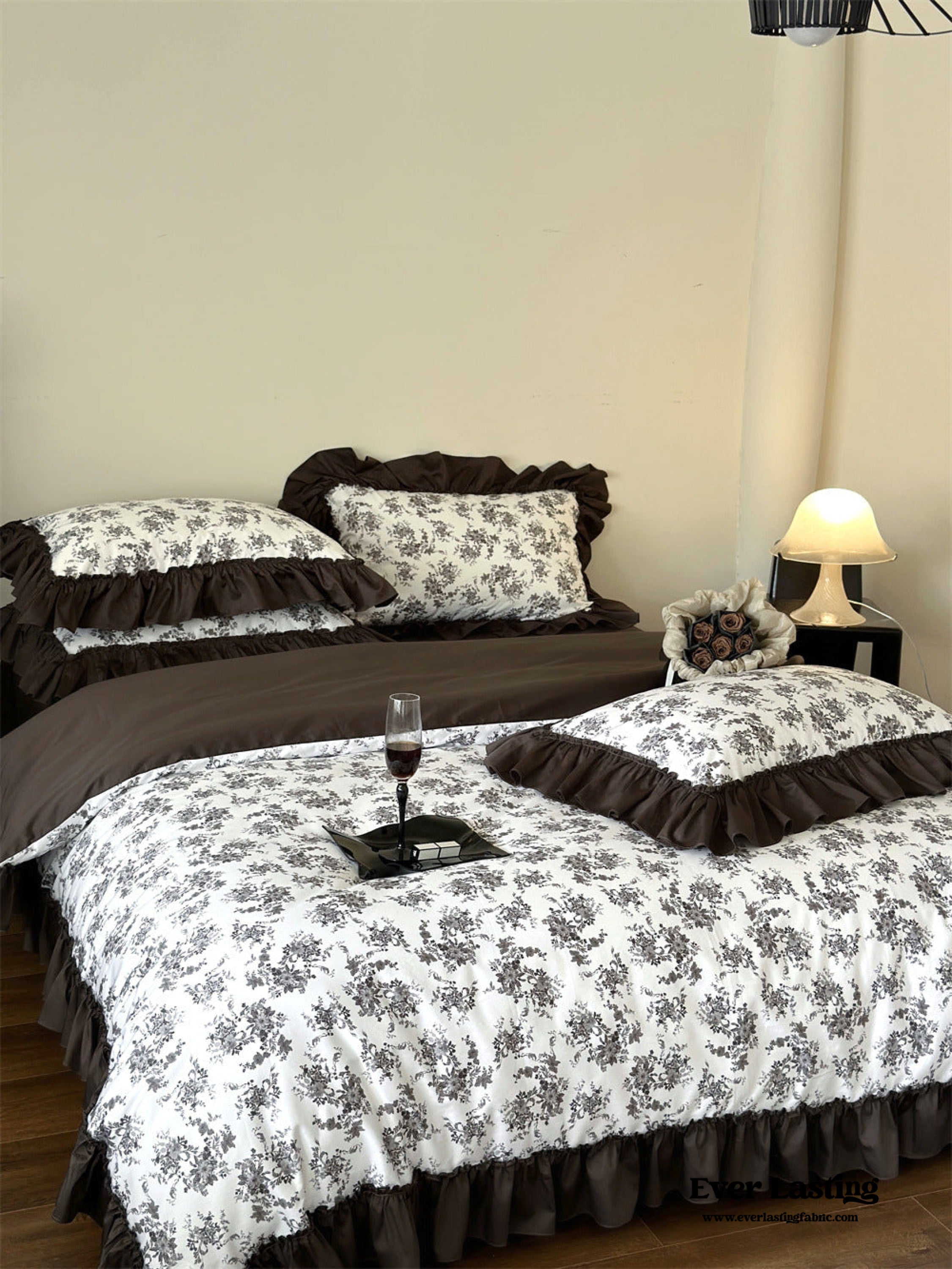 Aimé Romantic Vintage Ruffle Bedding Set - Gray