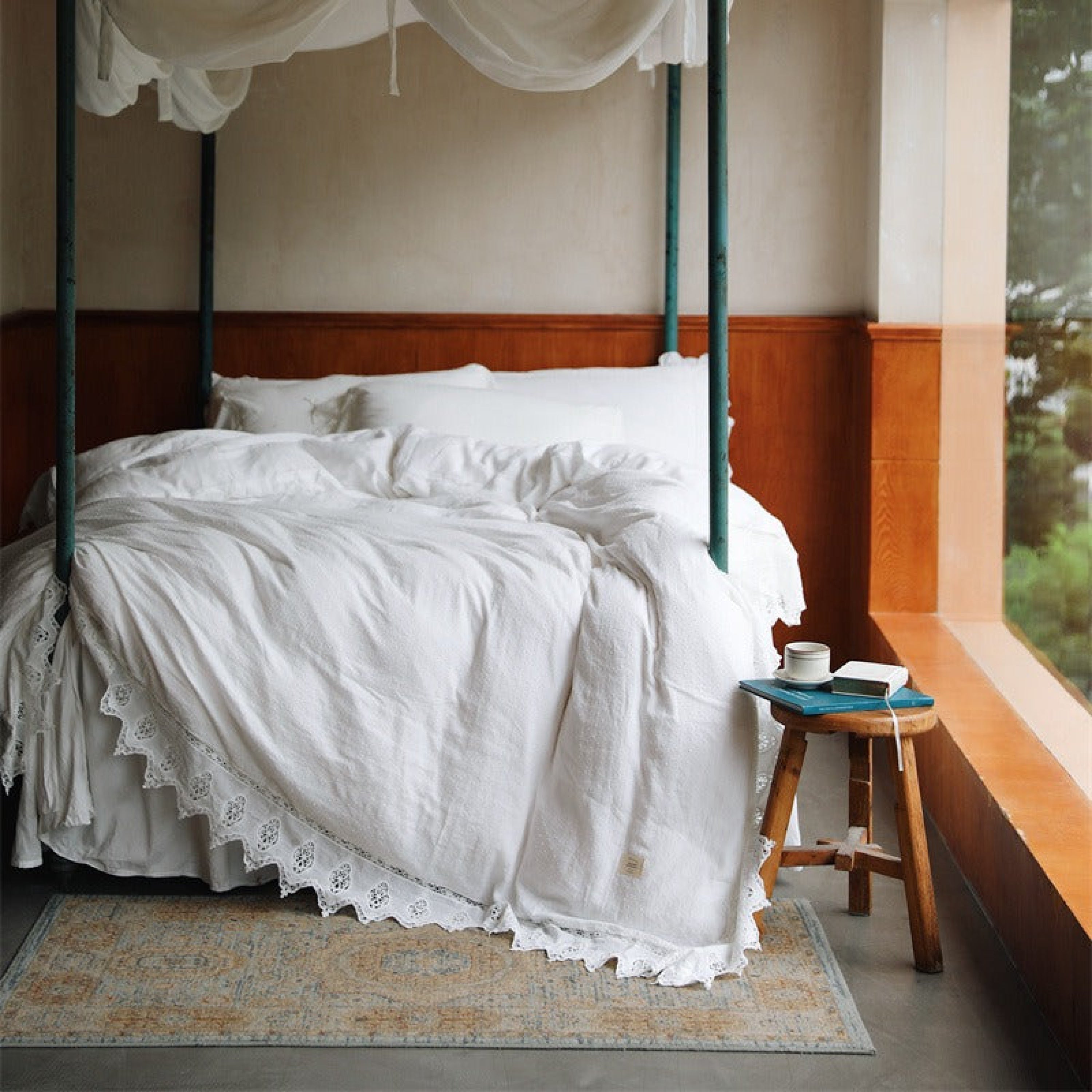 Aimé Romantic Vintage Ruffle Bedding Set - Gray