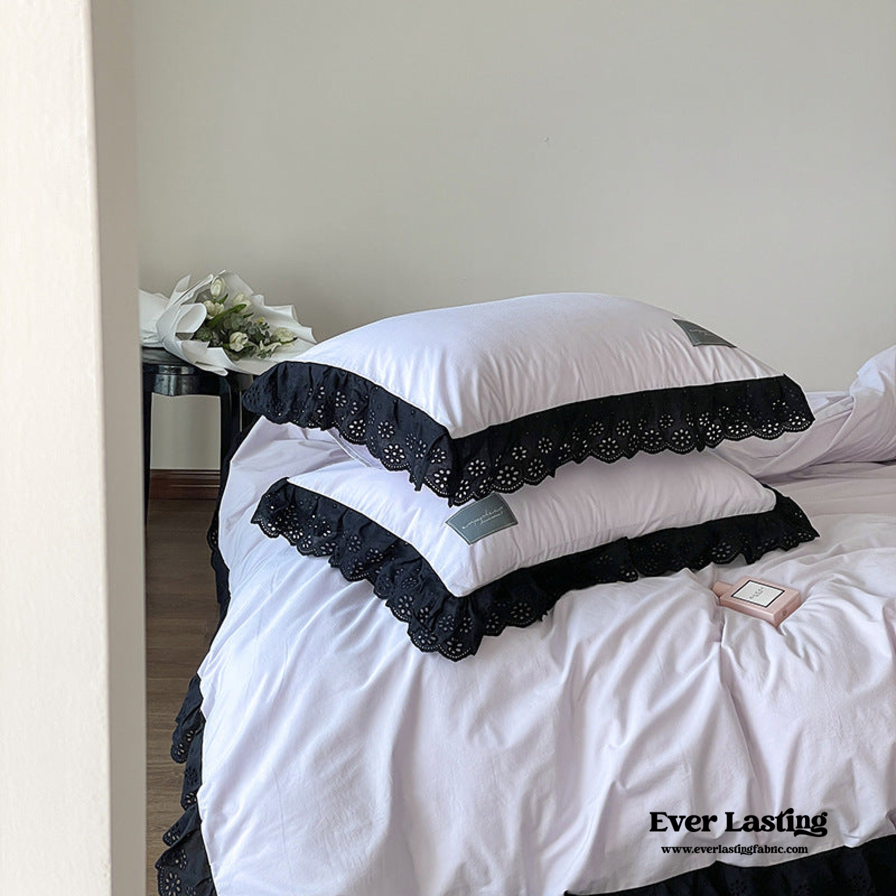 Black Lace Ruffle Bedding Set - Purple