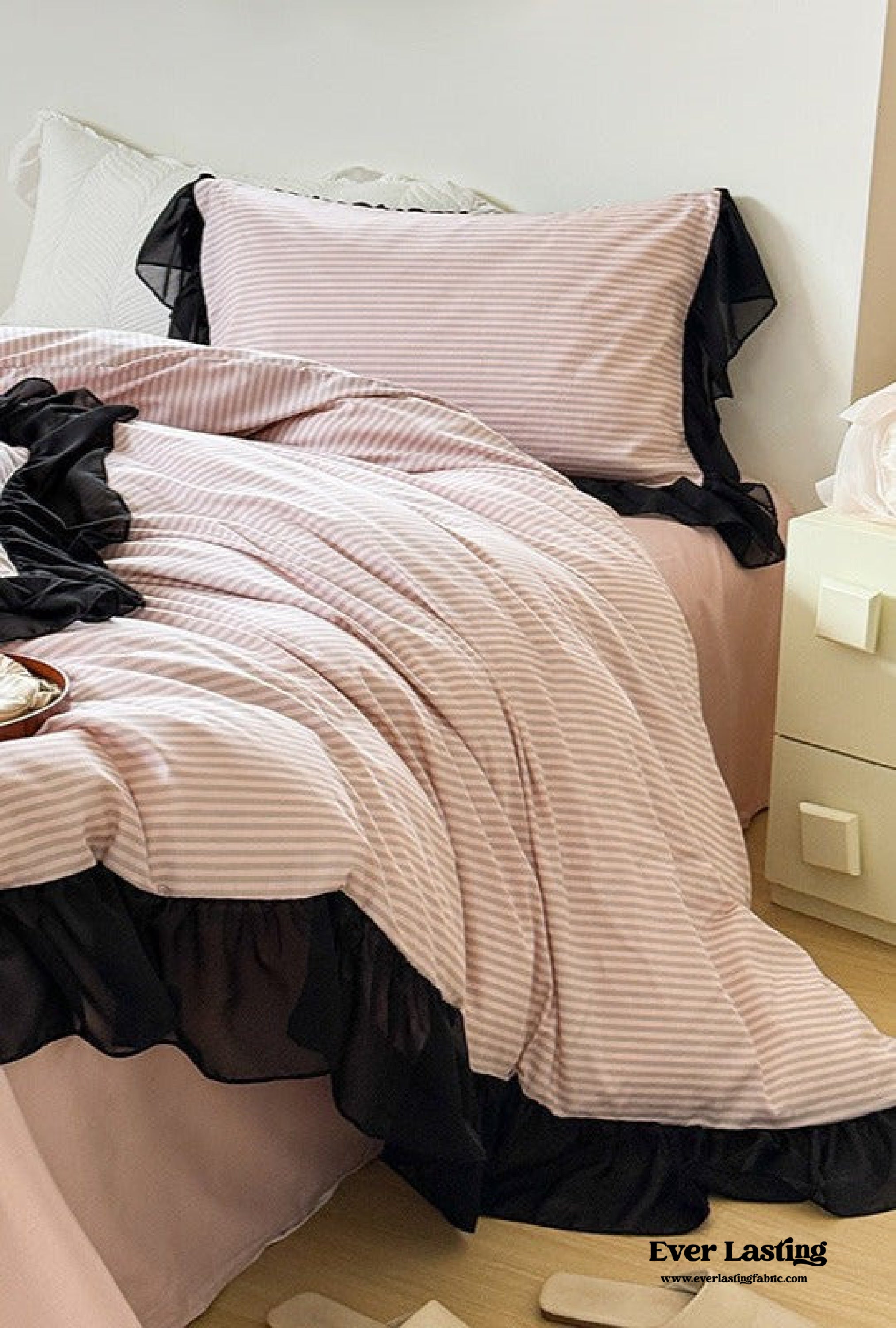 Black Lace Stripe Pastel Bedding Set - Green