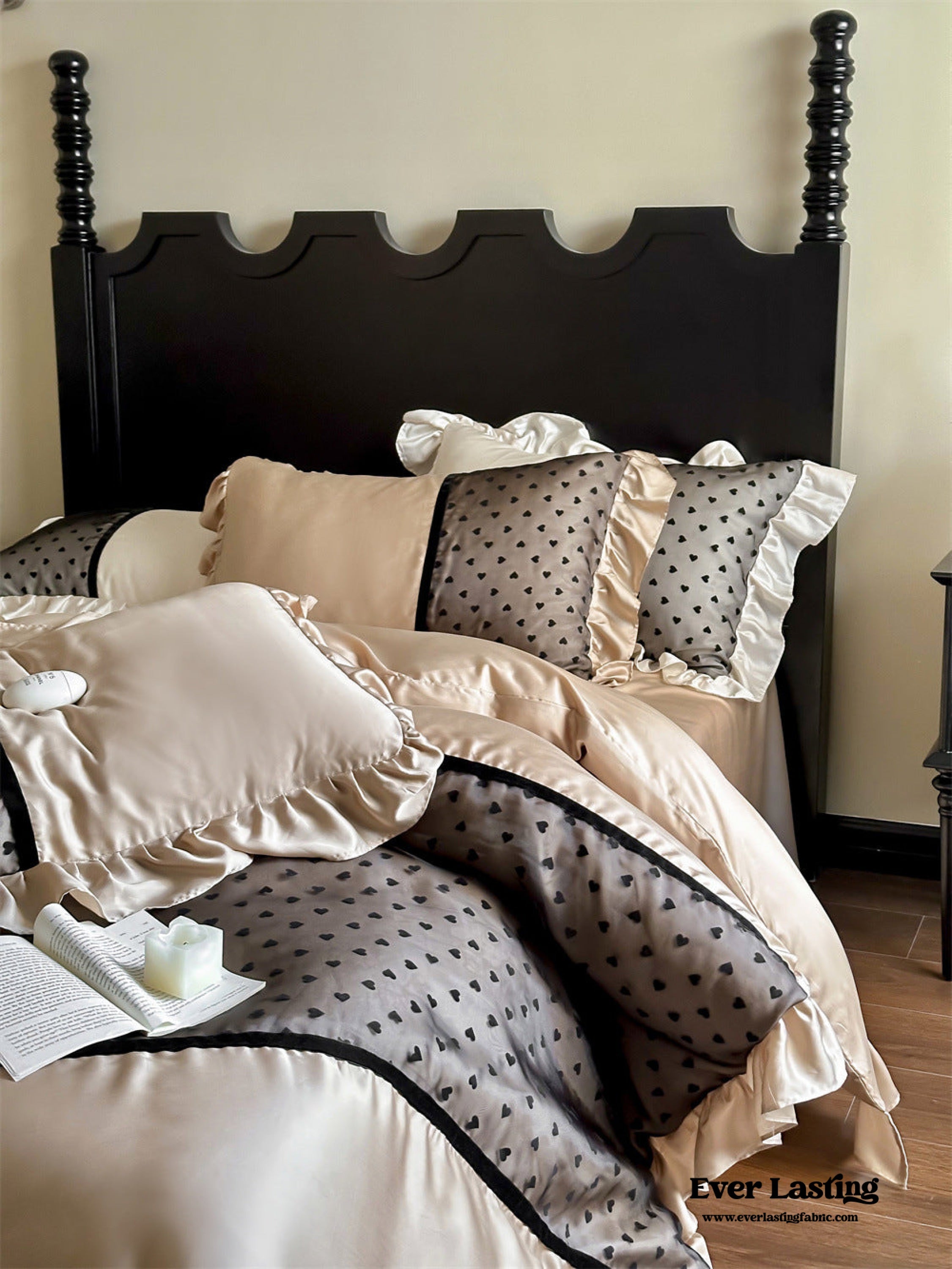 Black Lace Sweet Heart Ruffle Bedding Set - White