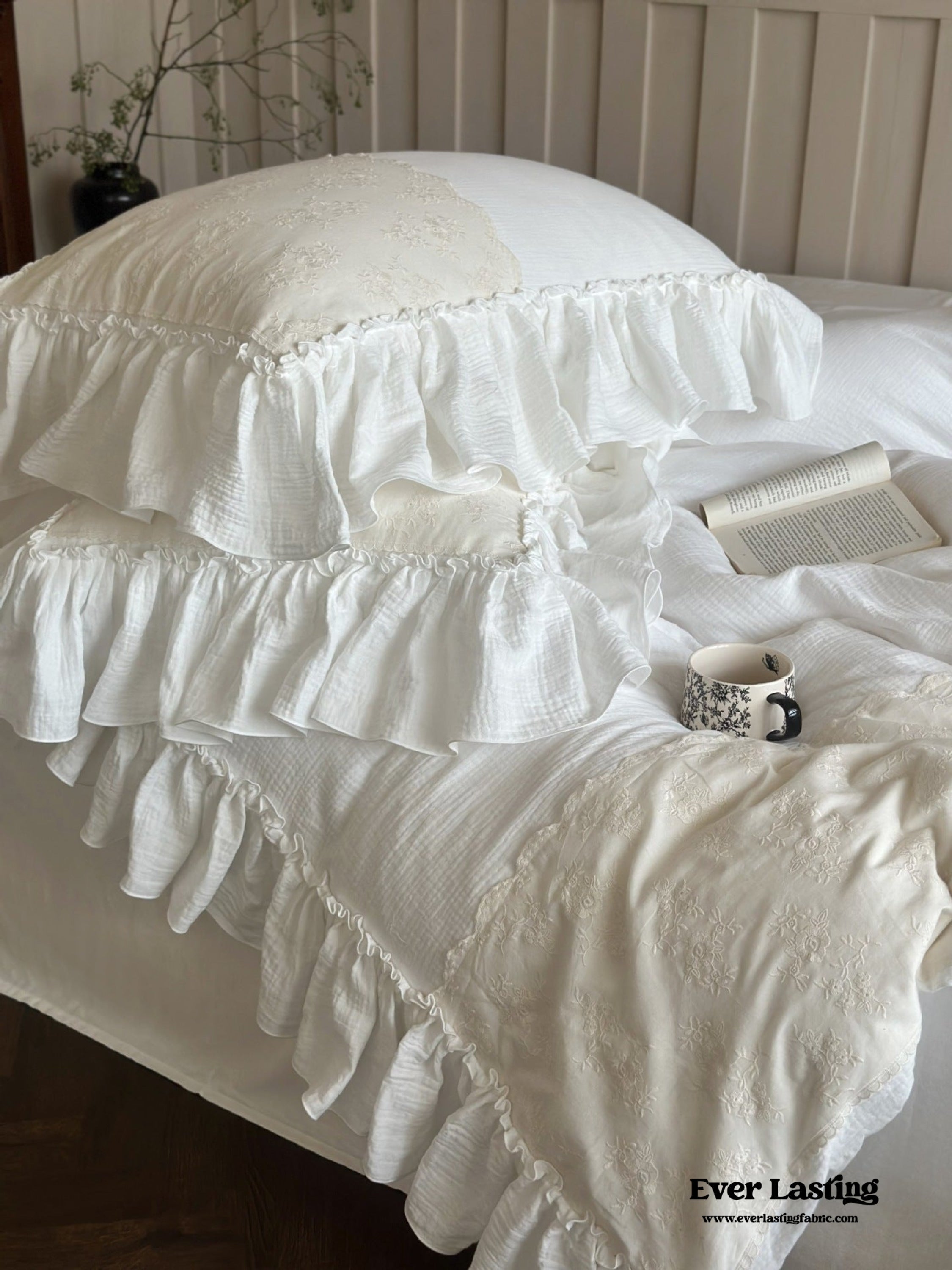 Celeste Soft Lace Embroidered Ruffle Bedding Set - Pink