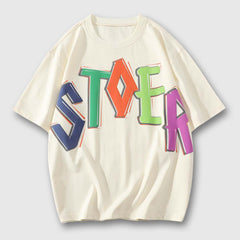 Camiseta gráfica con letras coloridas