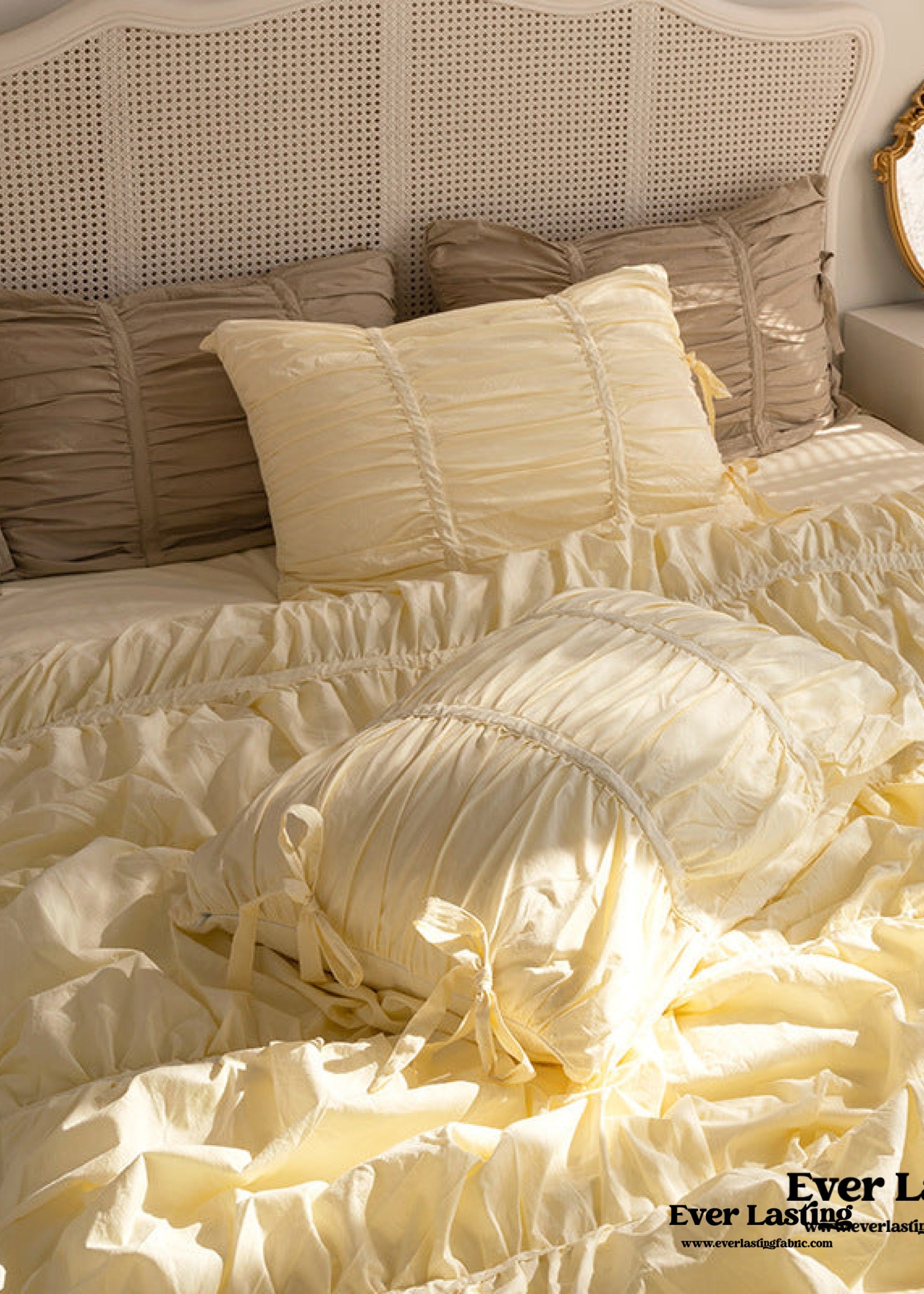 Coquette Ruffle Bedding Set with Ties - Pink