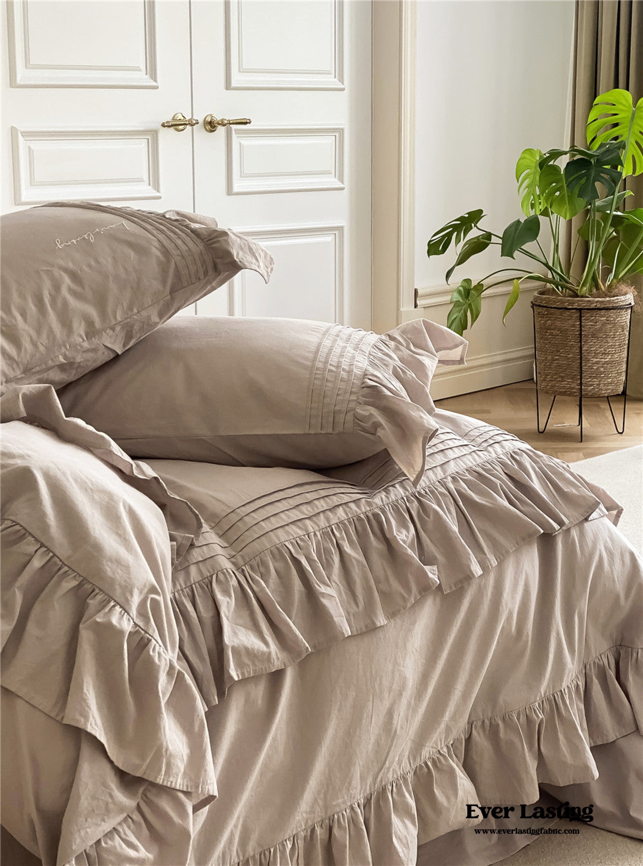 Coquette Ruffle Washed Cotton Bedding Set - Khaki