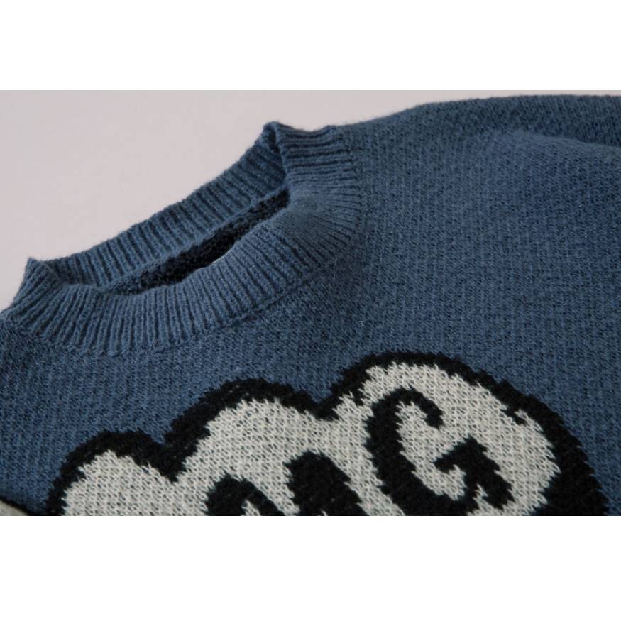 Niedlicher Strickpullover mit Cartoon-Astronautenmuster