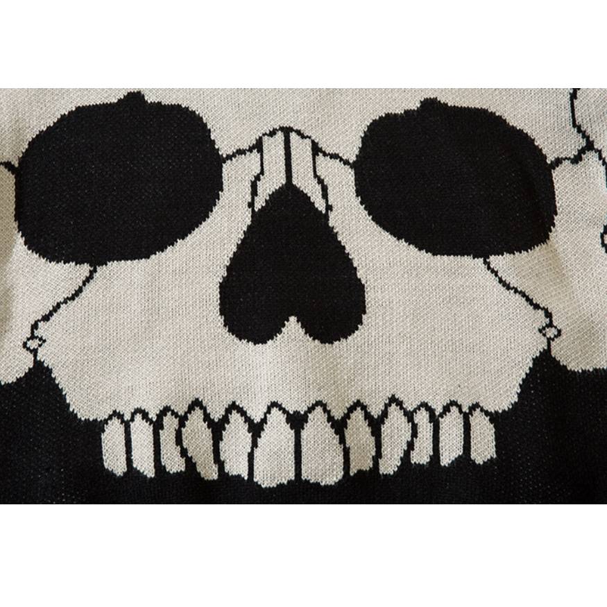 Suéter de cuello alto con estampado de calavera horrible