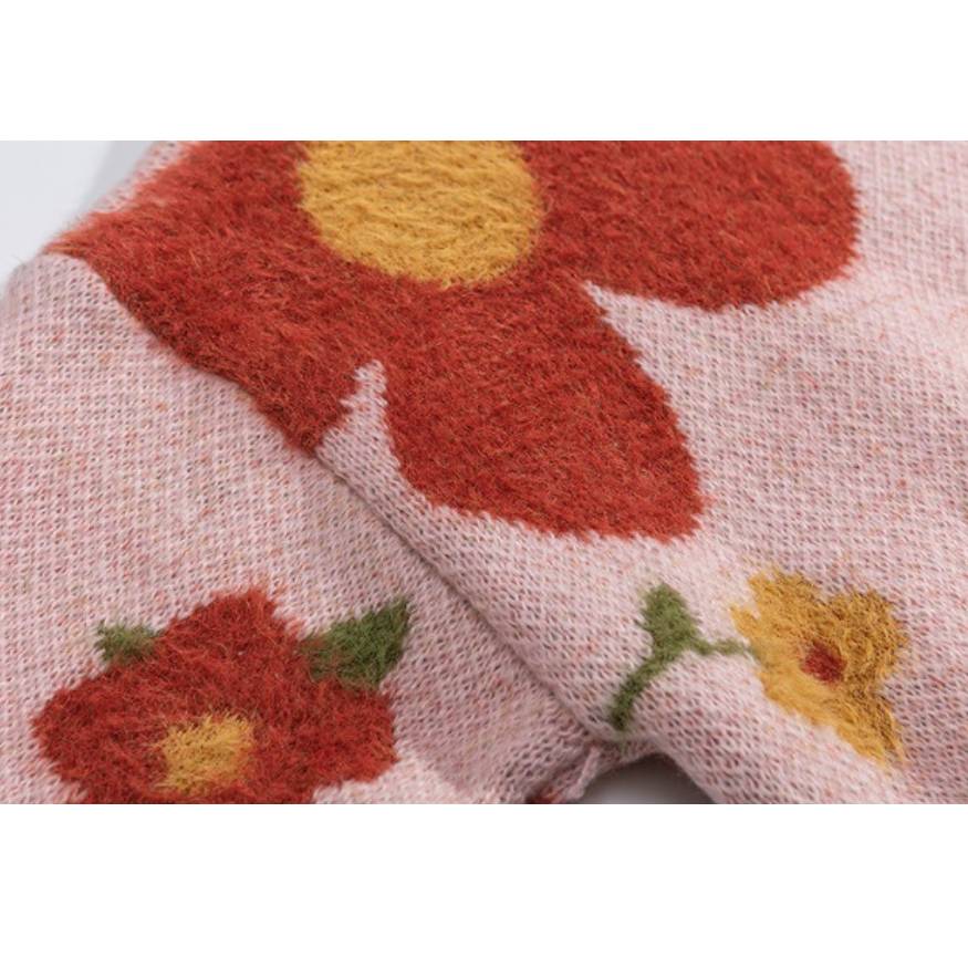 Flower Pattern Turtleneck Cropped Knit Sweater