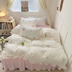 Dreamy Embroidered Ruffle Bedding Set - Roses