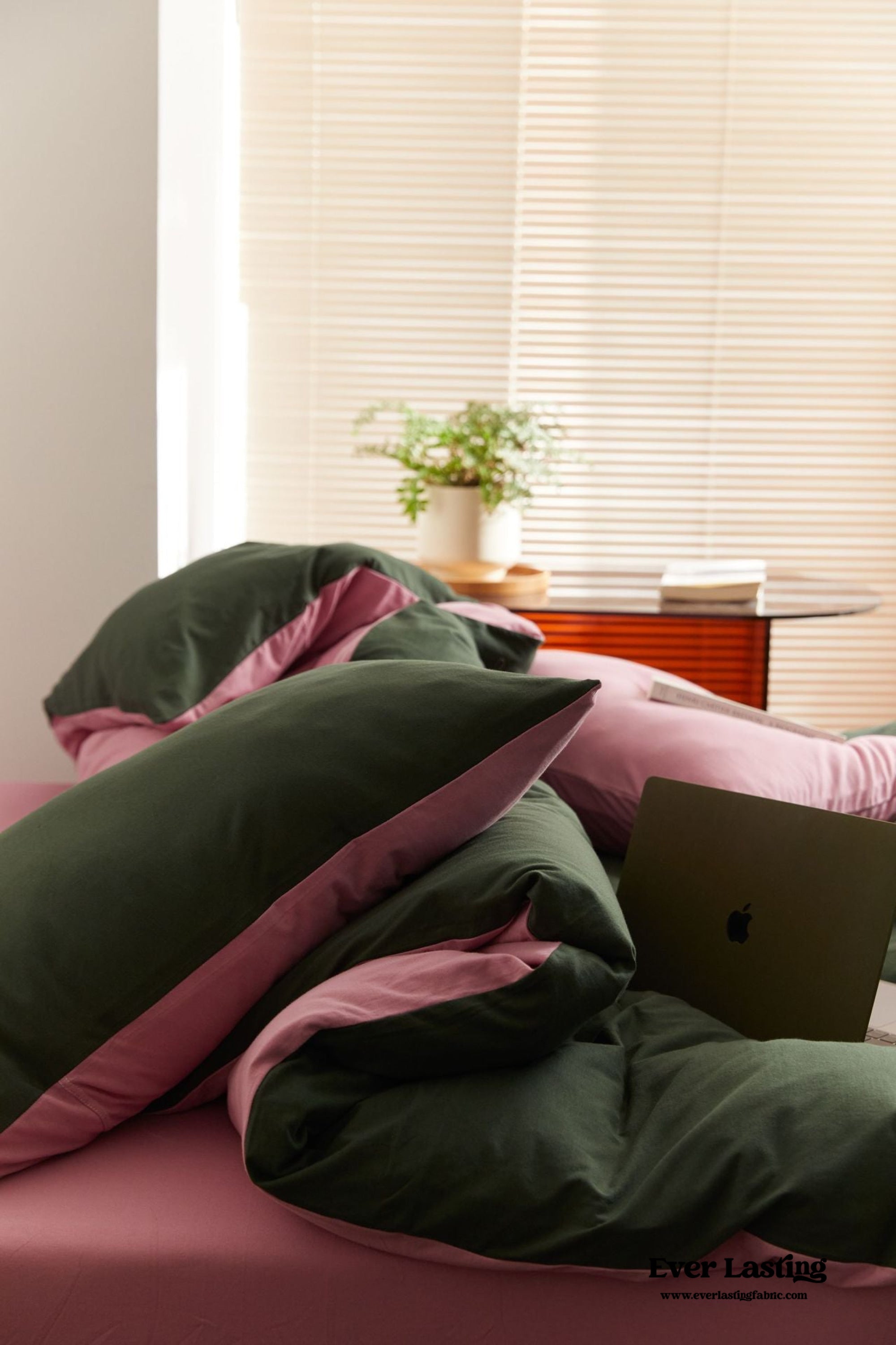 DUO Maximalist Jersey Knit Bedding Set - Barbie Pink + Forest Green